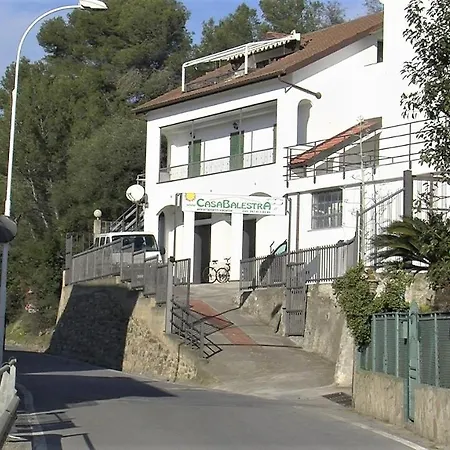 La Casa Del Ciclista San Lorenzo Al Mare Appartement *