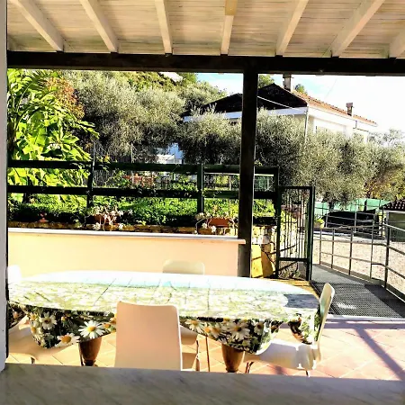 La Casa Del Ciclista San Lorenzo Al Mare Appartement *